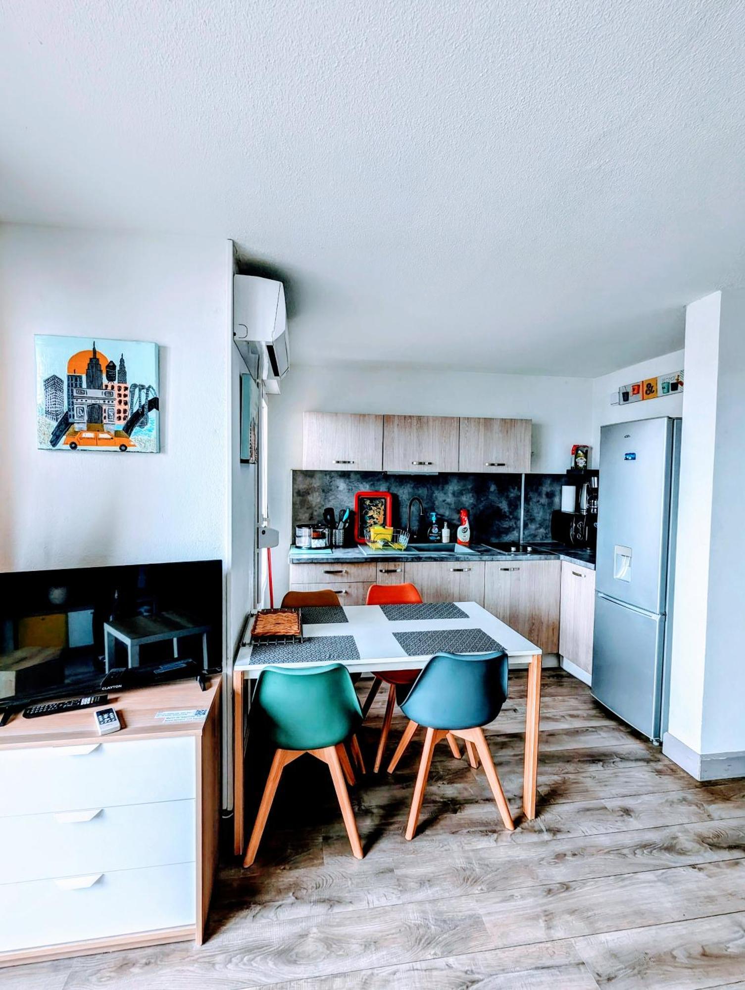 T2 Climatise Vue Sur Mer, Wifi, Piscine Et Parking Sète Exteriör bild
